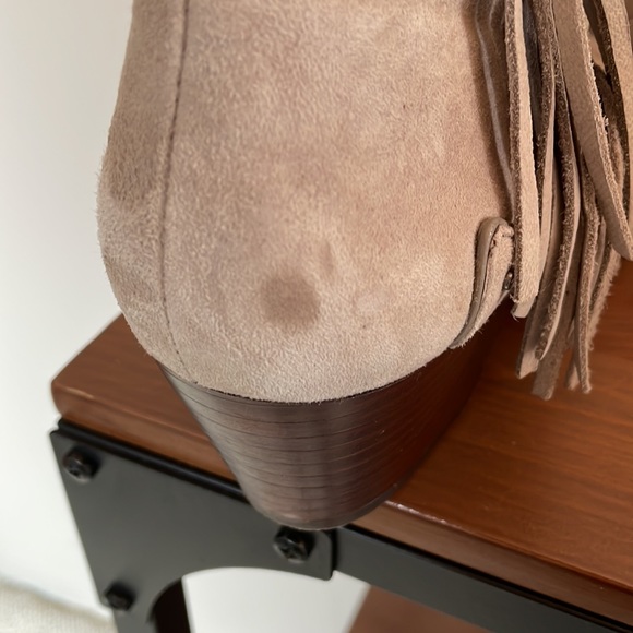 Sam Edelman Suede bootie, size 7, taupe, 2 in boot heel, fringe detail. - Picture 8 of 9